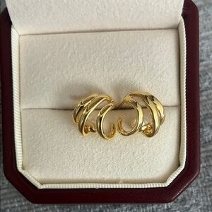 Elegant Gold-Tone Women's Earrings